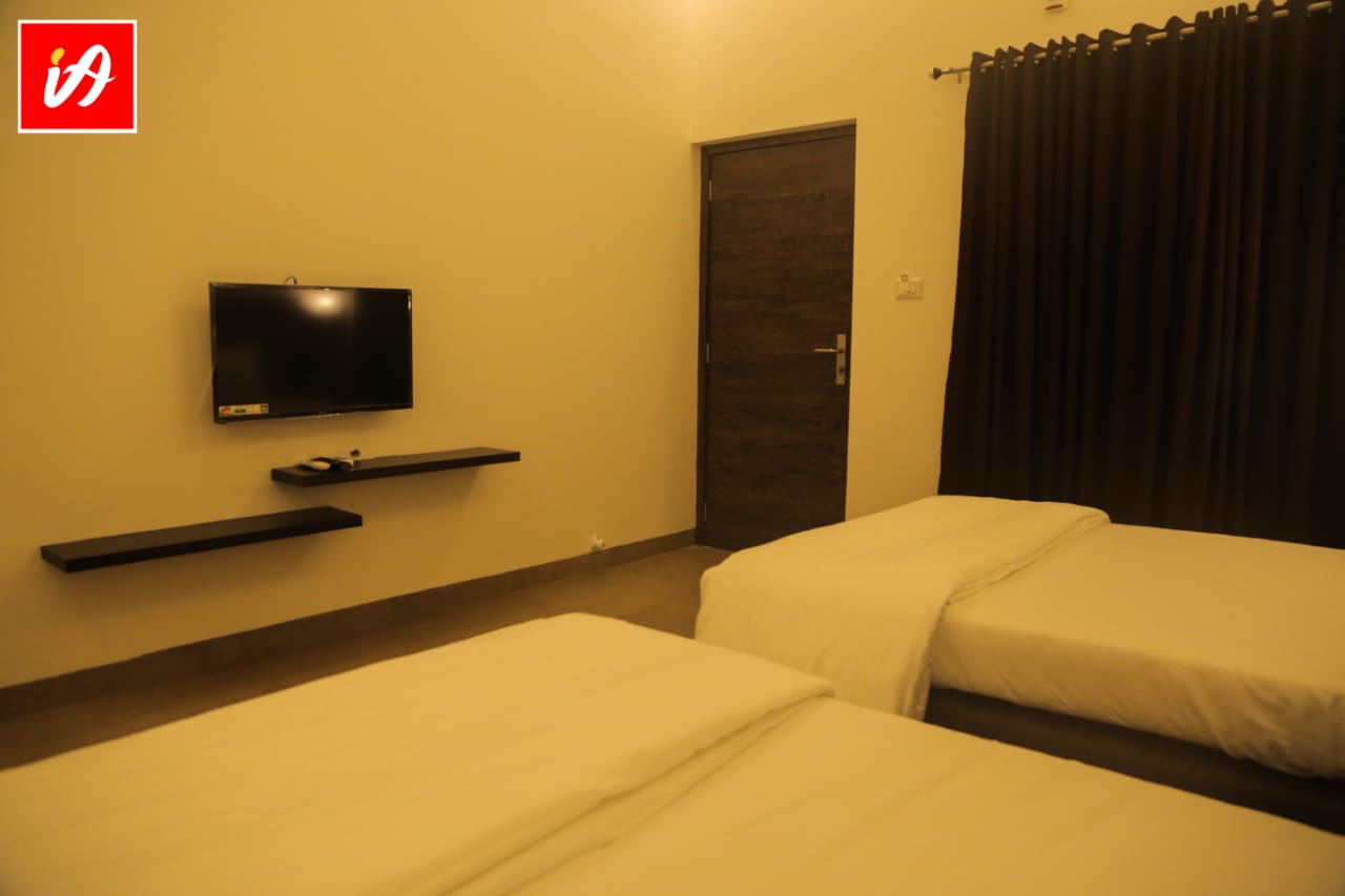 Ice Apple Resort-Super Delux